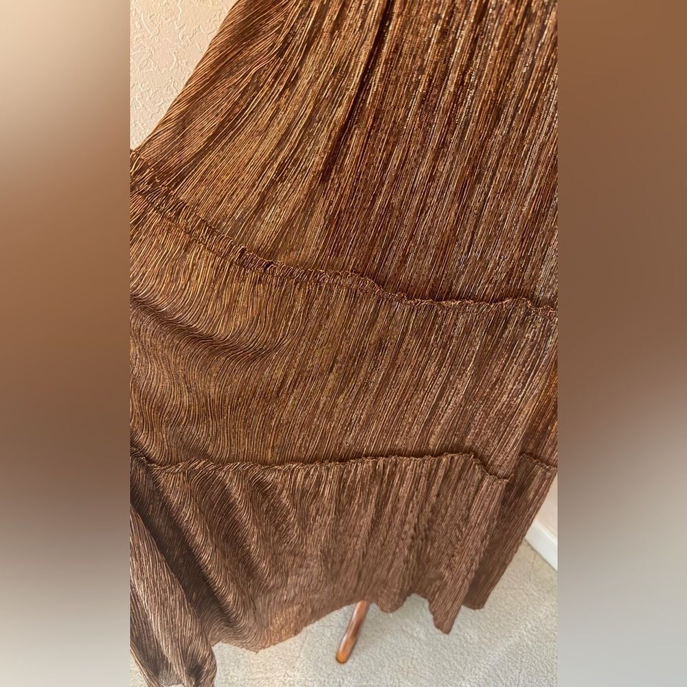 $395 Sabina Musáyev Helena Metallic Tiered Maxi Dress
No belt. Bronze  sz M - Picture 7 of 11